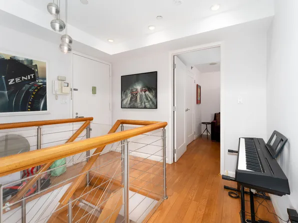 525 East 11th Street image 10 of 14