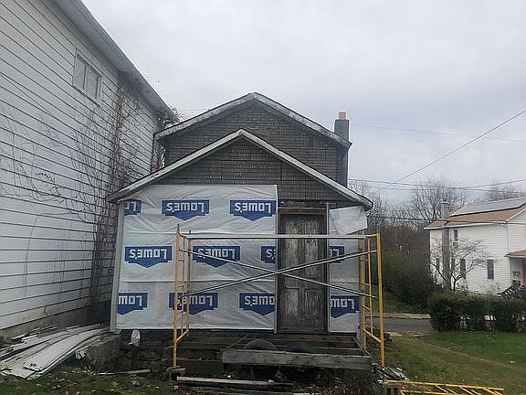 3rd image of 128 W Hartford St