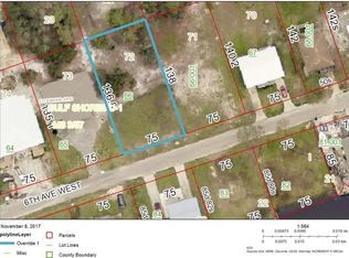 216 W 6th Ave, Gulf Shores, AL 36542