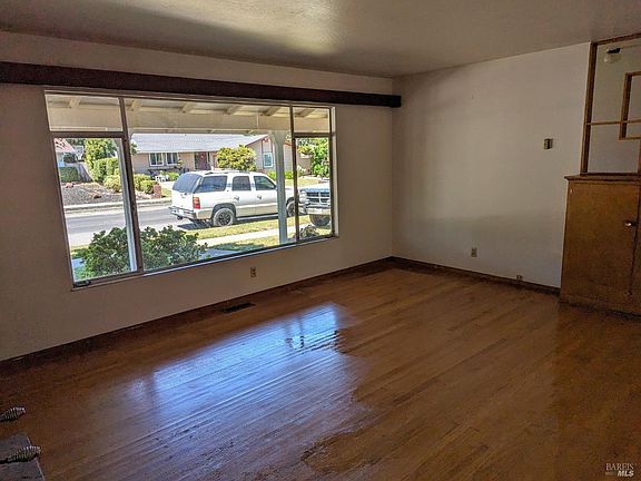 5th image of 847 Central Avenue