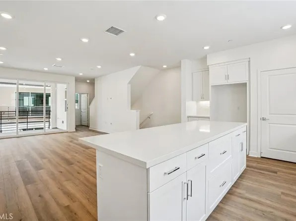 1687 Coral Sea Ln, San Pedro, CA 90731