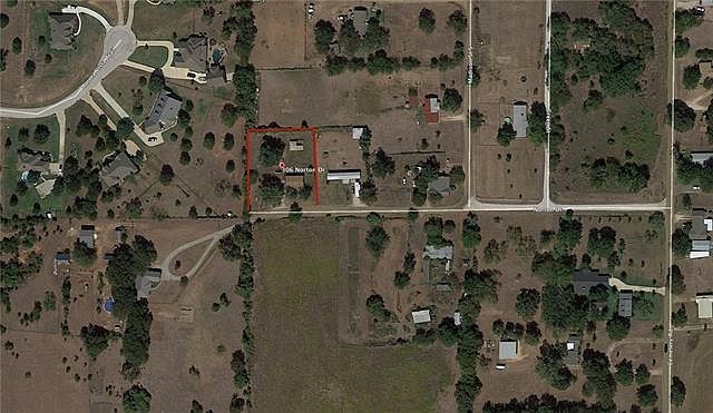 2nd image of 306 Norton Dr