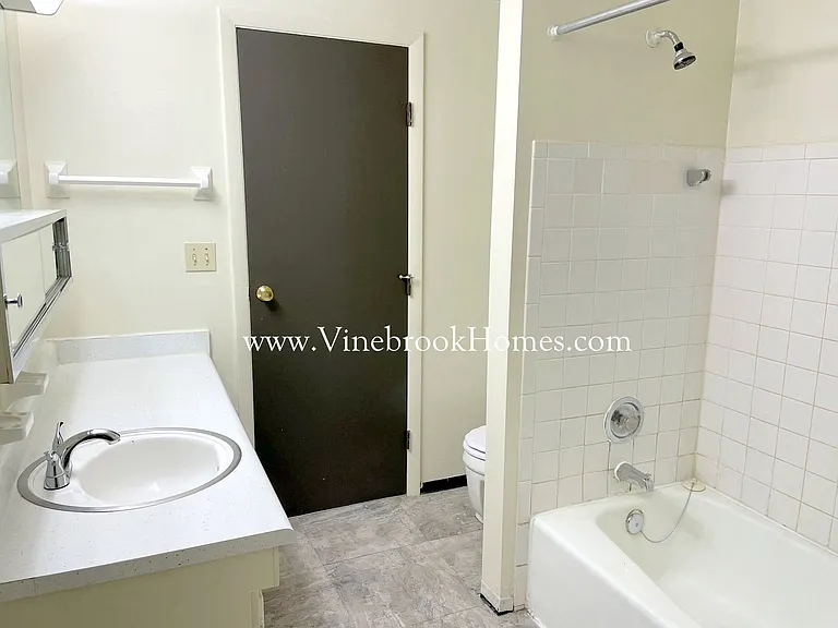 5680 Troy Villa Blvd — Photo 8