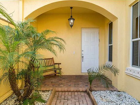 Harbor Islands Townhome