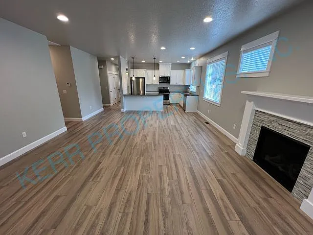 2087 SE Silver Springs Rd — Photo 3