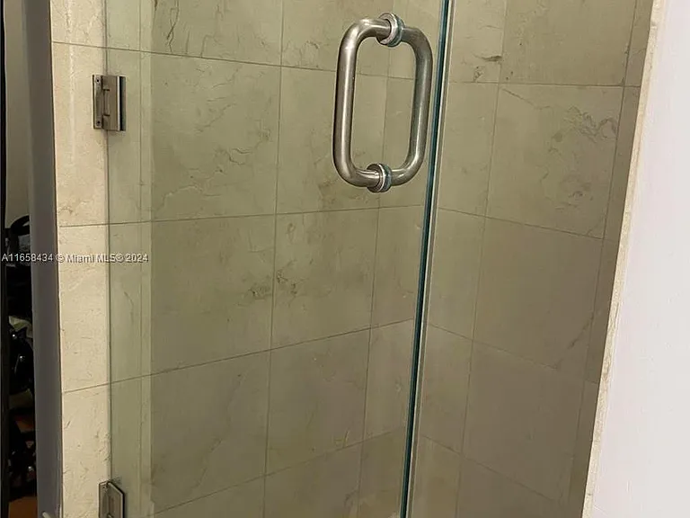 6365 Collins Ave #4209 — Photo 13