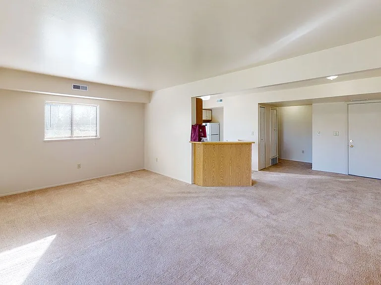Canal Club Apartments — Photo 55