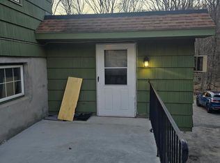 65 Woodbine Dr, Mahopac, NY 10541