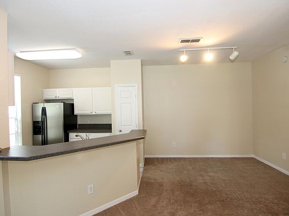 3rd image of 13703 N Richmond Park Dr #2904
