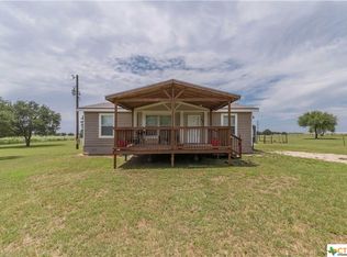 76 Oak Creek Dr, Gonzales, TX 78629