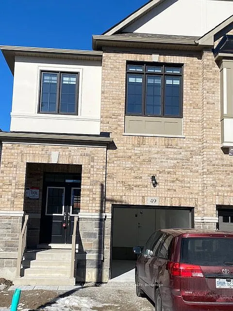 4 bed, $2,800 — Photo 2