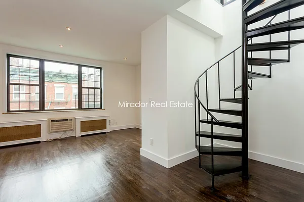 Rented by Mirador Real Estate | media 30