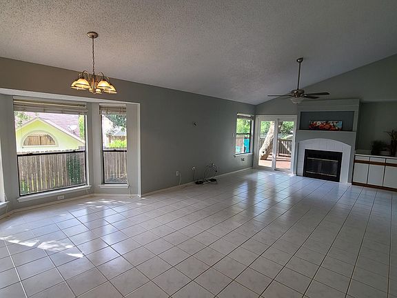 2nd image of 1426 Elm Brook Dr