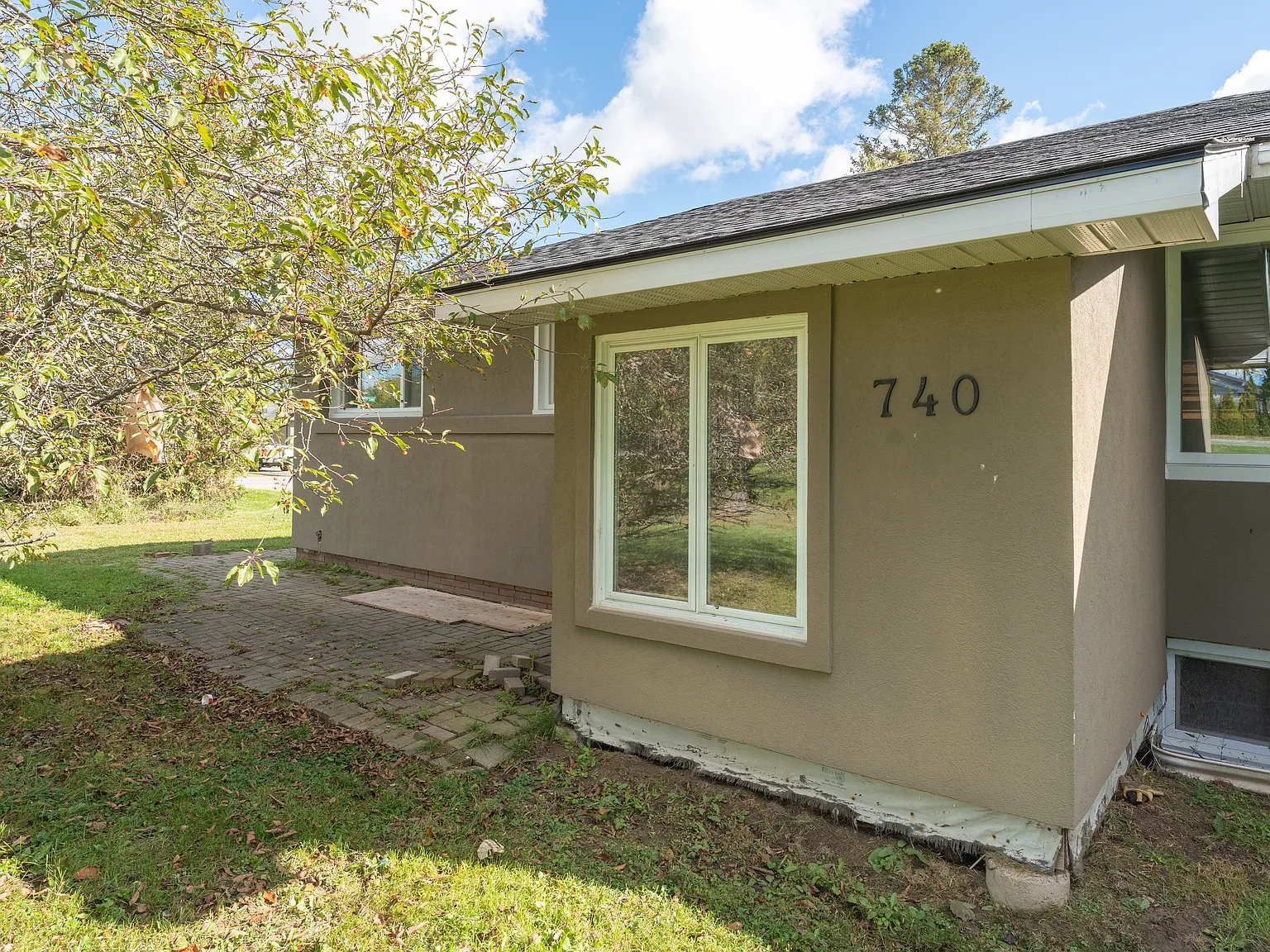 740 Collins Bay Road Kingston — Photo 2