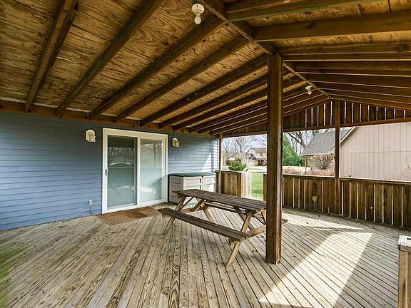 3rd image of 11545 Windridge Dr NW