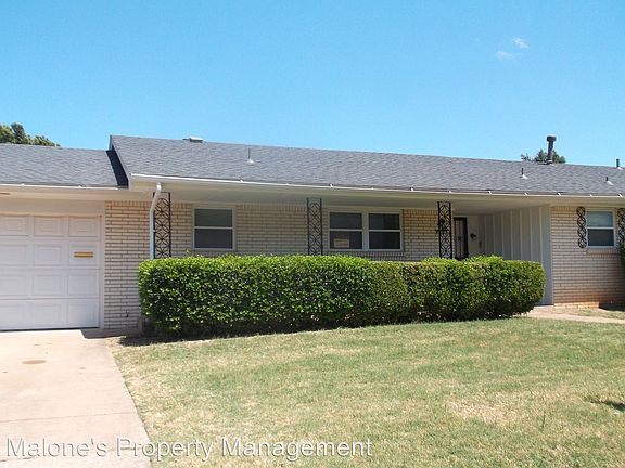 3rd image of 4701 Newport Dr