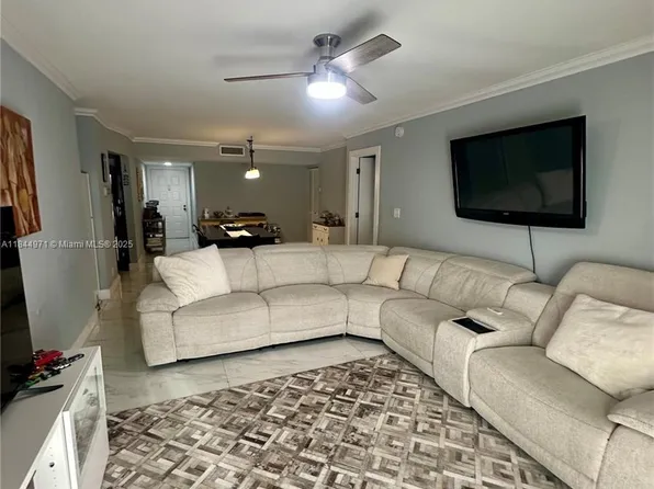 737 SE 1st Way APT 110, Deerfield Beach, FL 33441