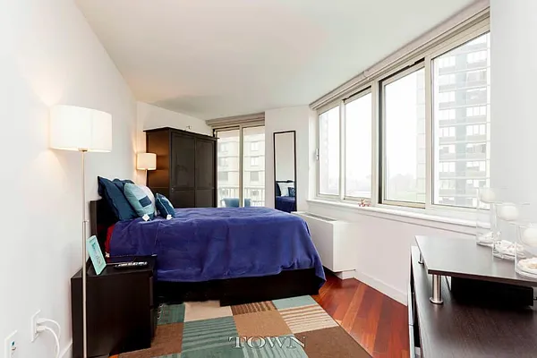 Rented by Town Residential | media 25