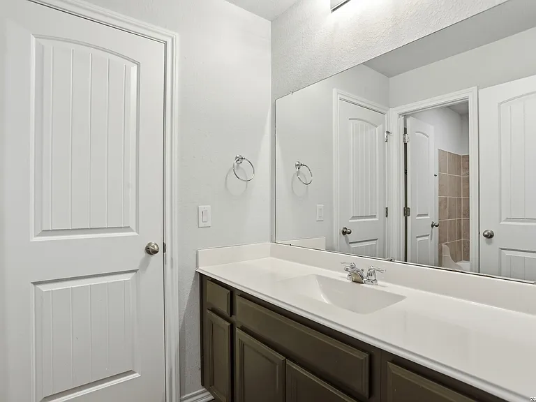 12611 Auriga — Photo 23