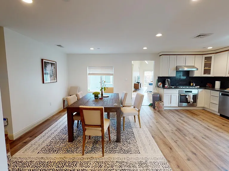 188 Jasmine Way — Photo 4