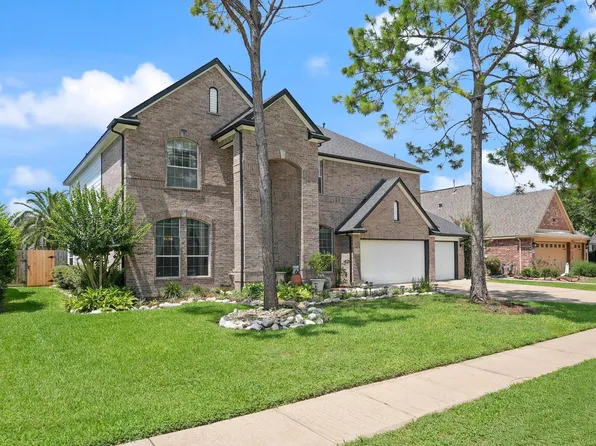 10003 Brookshore Ln, Pearland, TX 77584