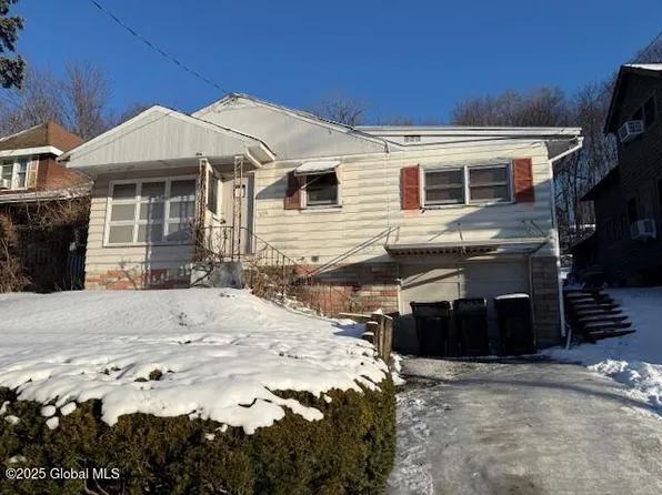 838 8th Avenue, Troy, NY 12182