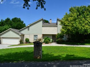 264 Ridge Crest Dr, Seguin, TX 78155