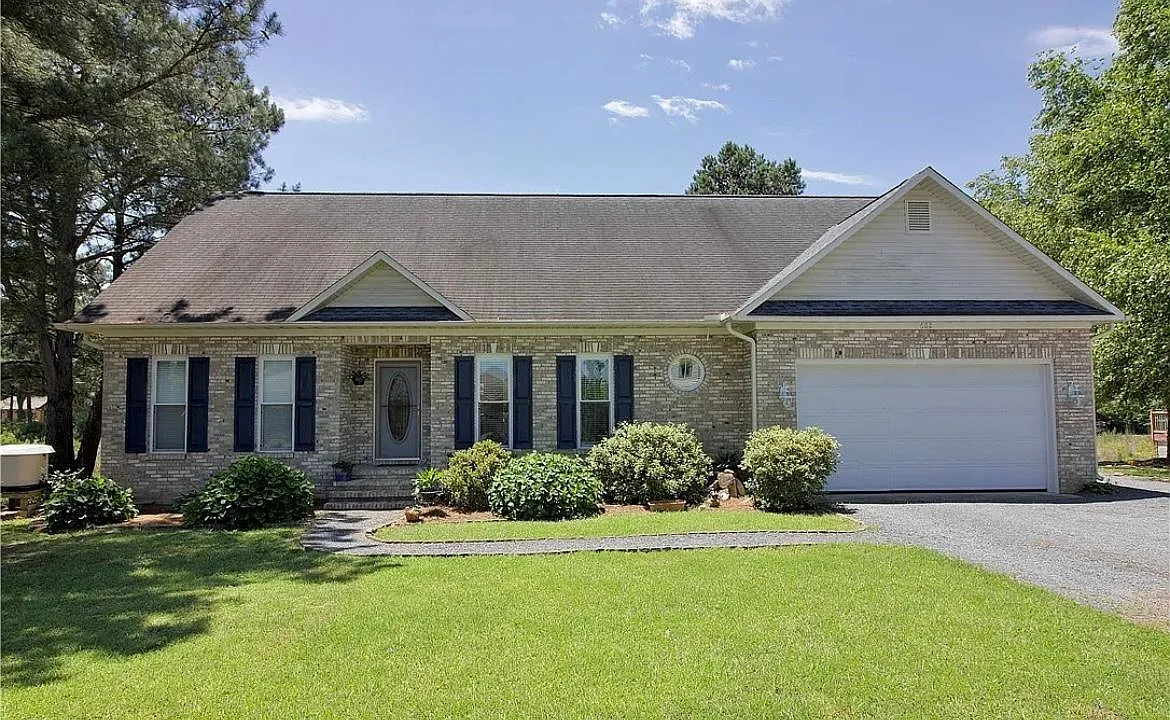 682 Cedar Point — Photo 1