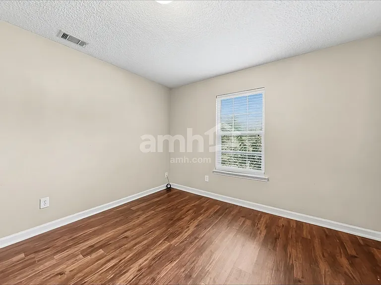 175 Huger St — Photo 12