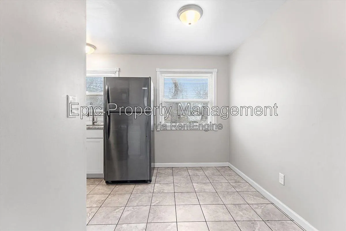 3 bed, 1.0 bath, $1,745 — Photo 3