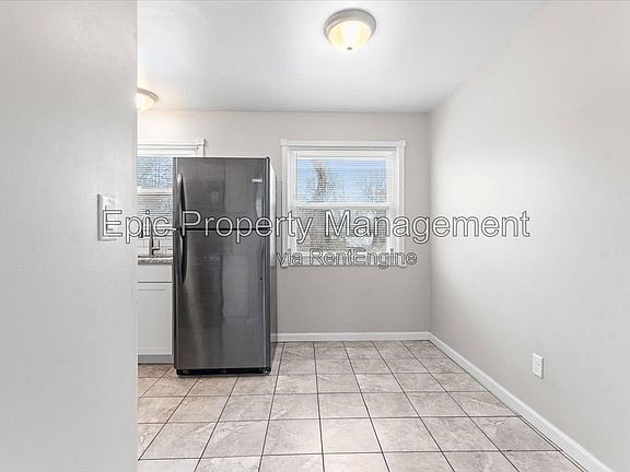 3rd image of 16268 Lauren St
