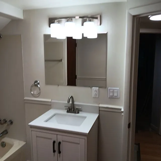 2 bed, 1.5 bath, 900 sqft, $1,350 — Photo 2