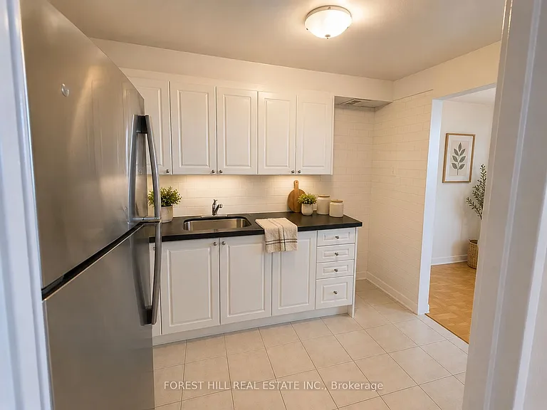195 Kennedy Rd S #201 — Photo 4