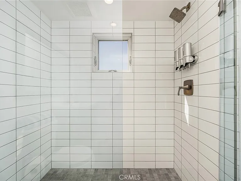 4405 Channel Pl — Photo 47