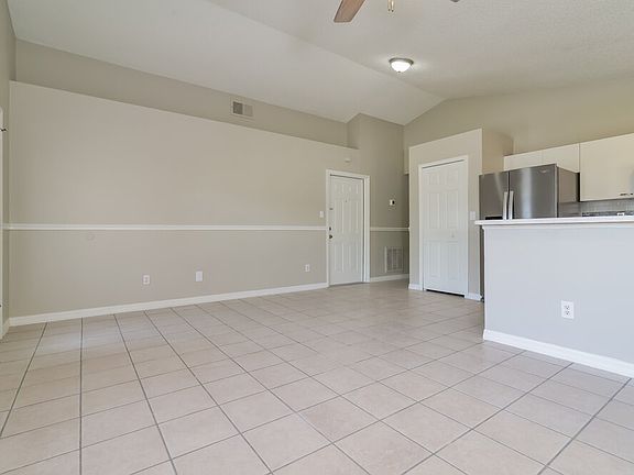4th image of 305 Windford Ct