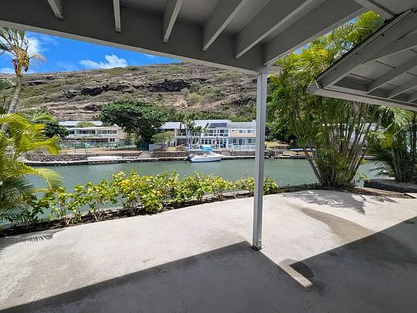 3 bed, 1400 sqft, $5,400 — Photo 3