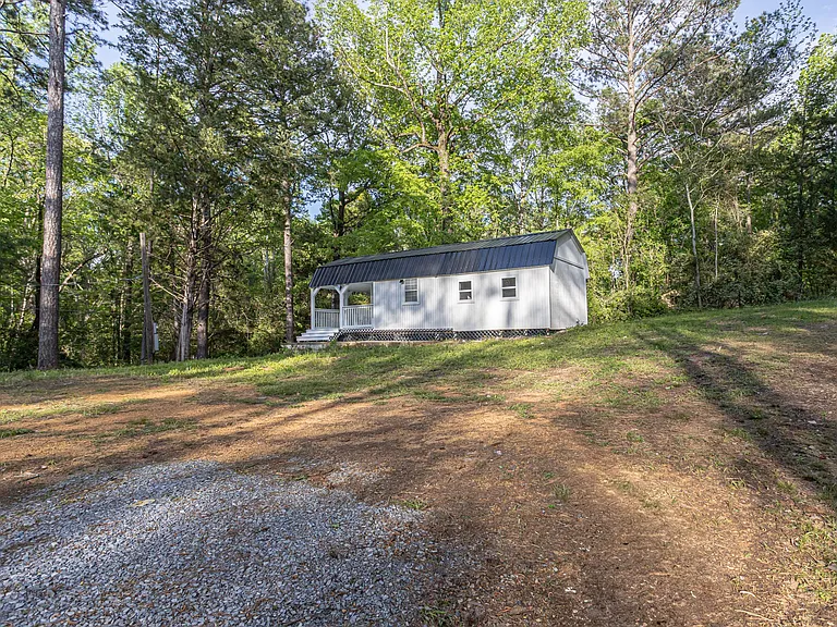 127 Coosa Rd — Photo 2