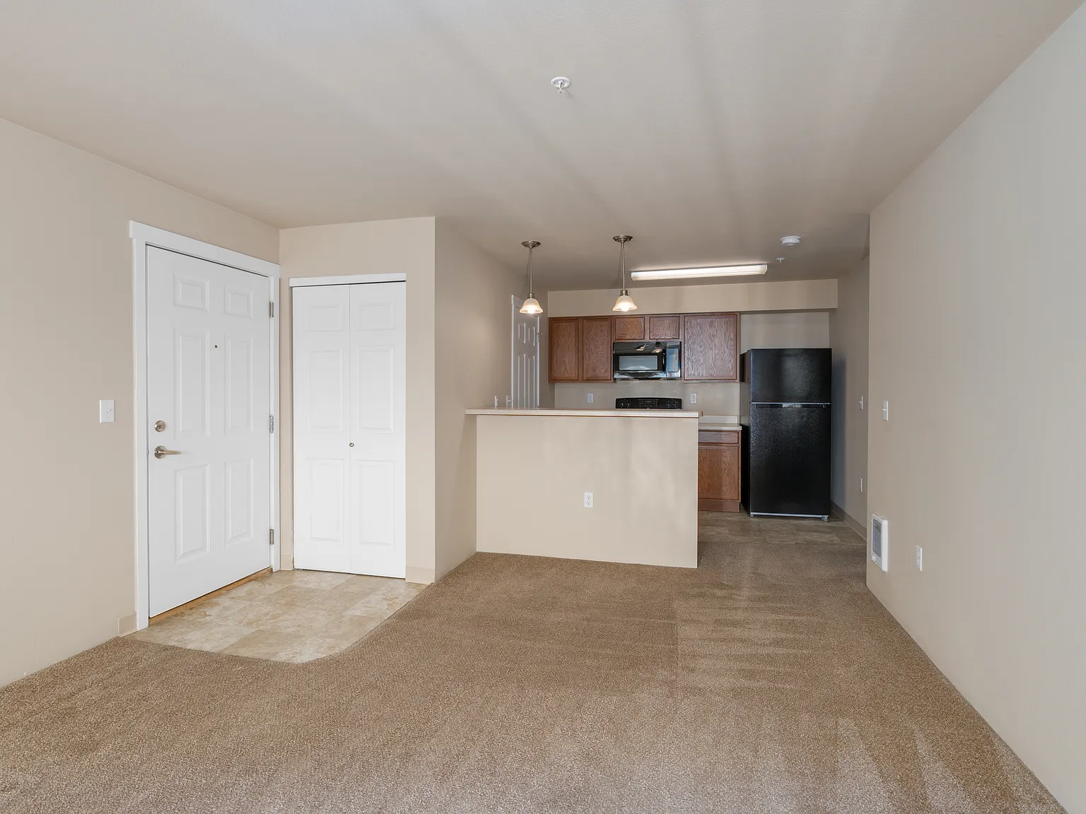 1 bed, 657 sqft, $1,285 — Photo 4