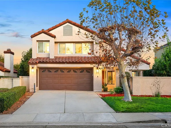 26 Oak Cliff Dr, Pomona, CA 91766