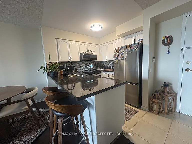 9 Northern Heights Dr #702 — Photo 3
