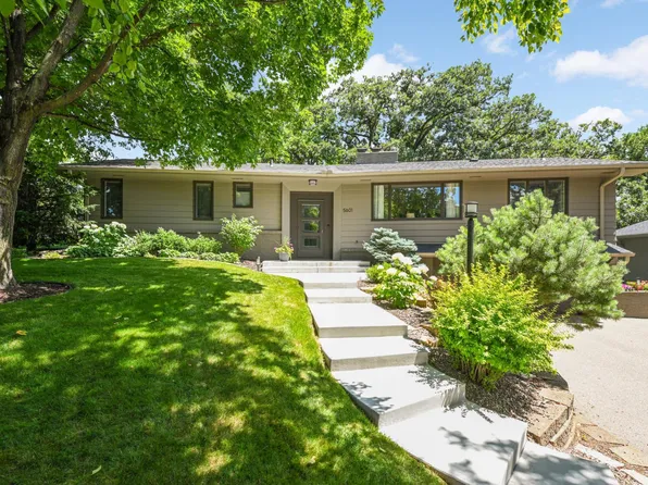 5601 Interlachen Cir, Edina, MN 55436