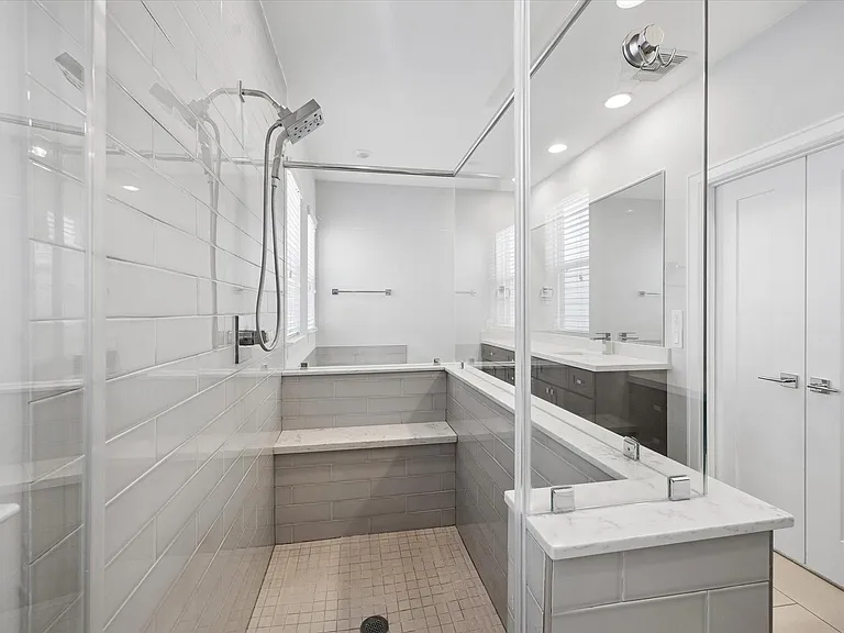 1213 Crockett St — Photo 15