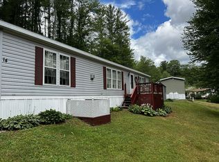 14 Elmwood Dr, Troy, NY 12180