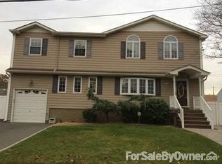 57 Philadelphia Ave, Massapequa Park, NY 11762