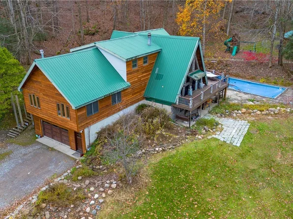 9138 State Rd, Colden, NY 14033
