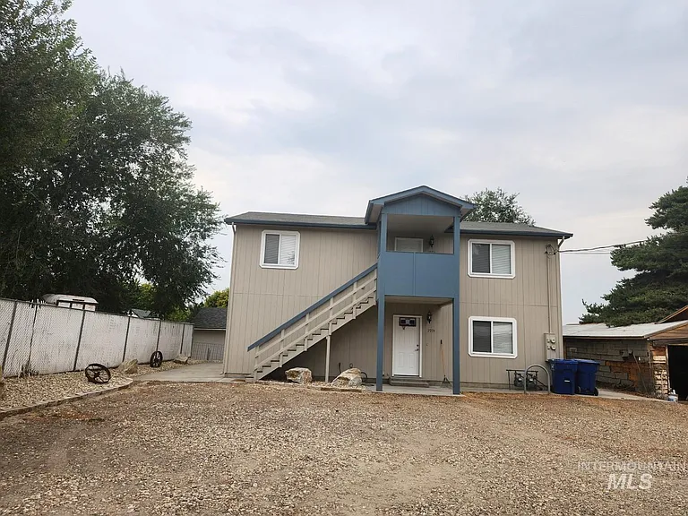 1974 Decker Dr — Photo 2