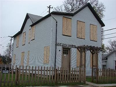 1st image of 8 Neal Ave