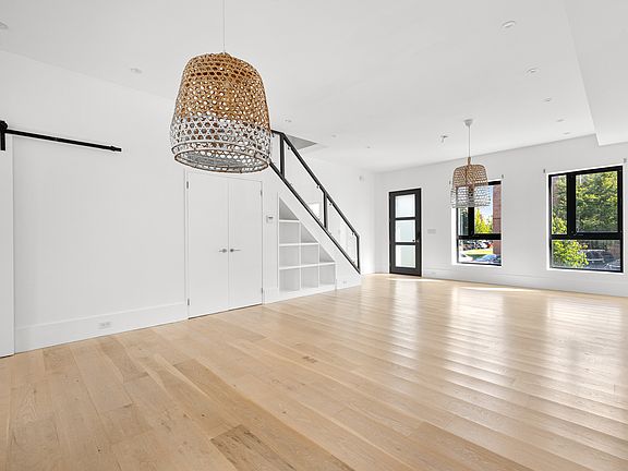 4th image of 45 Wolcott St #Penthouse