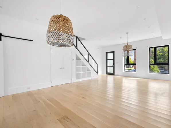 45 Wolcott Street PH image 2 of 15