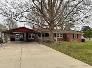 3213 Douglas Rd, Chesapeake, VA 23322